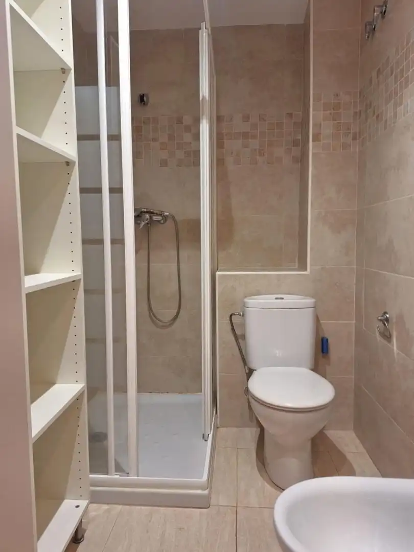 Badezimmer von Wohnung zur Miete in Murcia mit Klimaanlage und Möbliert