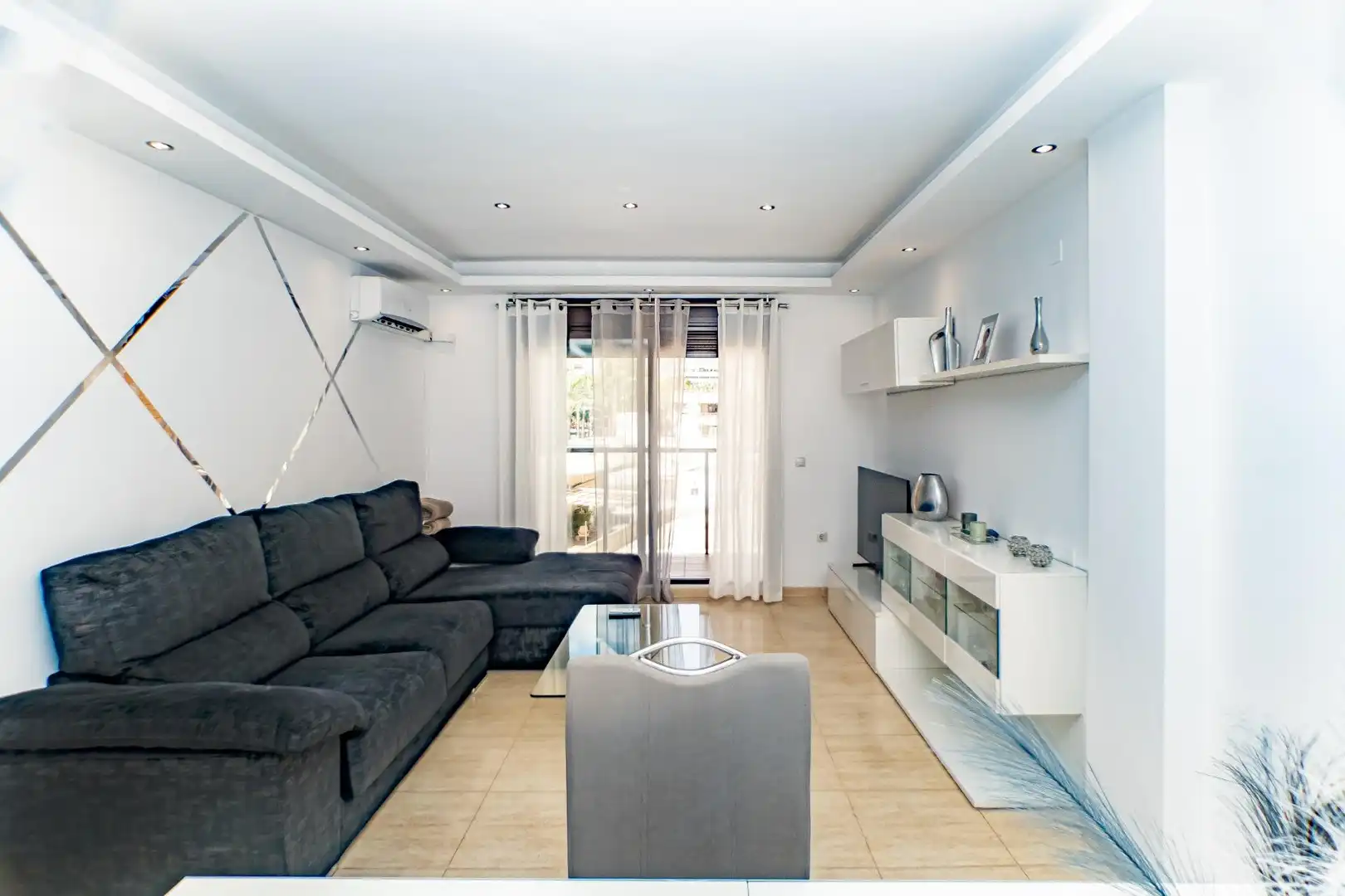 Sala de estar de Piso en venta en Roquetas de Mar con Aire acondicionado y Terraza