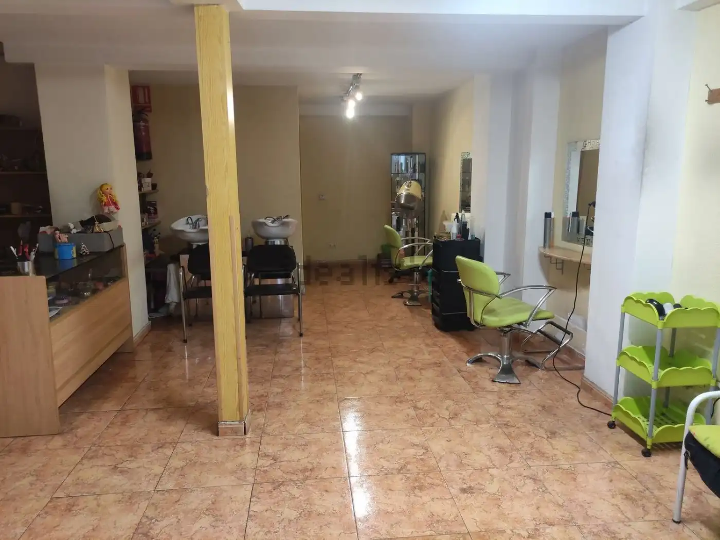 Local comercial en venta en Campoamor - Altozano