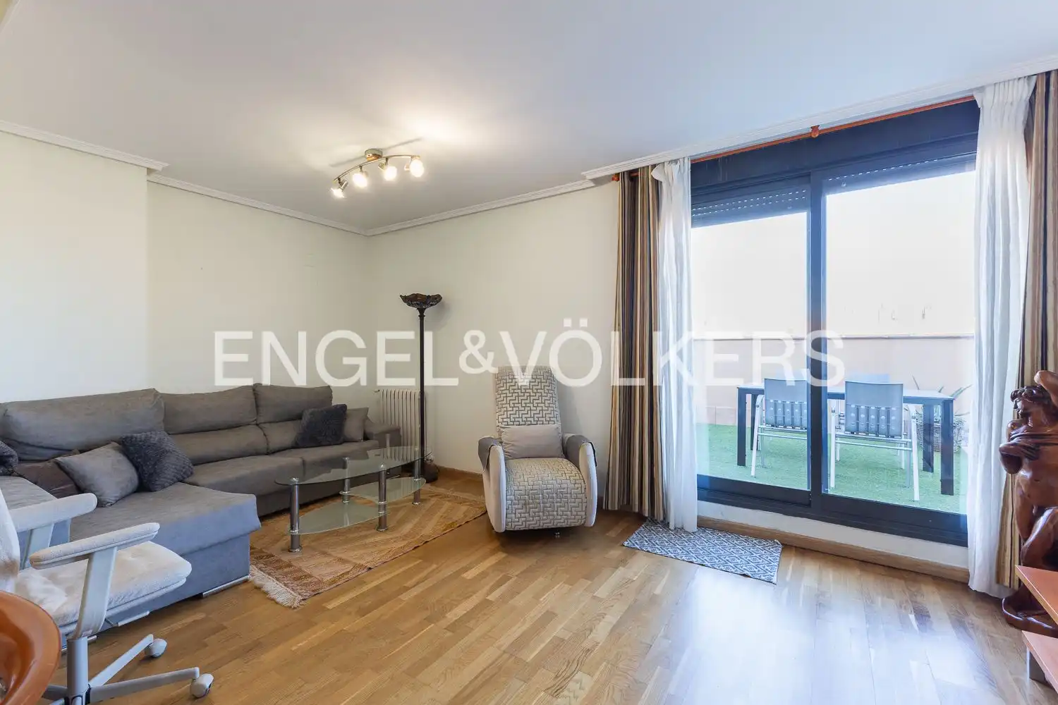 Wohnzimmer von Dachboden zur Miete in Valencia mit Klimaanlage, Heizung und Parkett