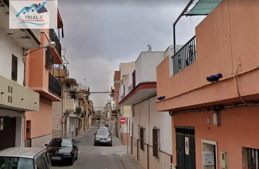 House for sale in Calle FELICIDAD
