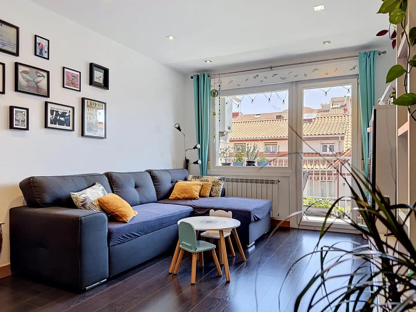 Sala de estar de Piso en venta en Donostia - San Sebastián  con Calefacción, Parquet y Terraza