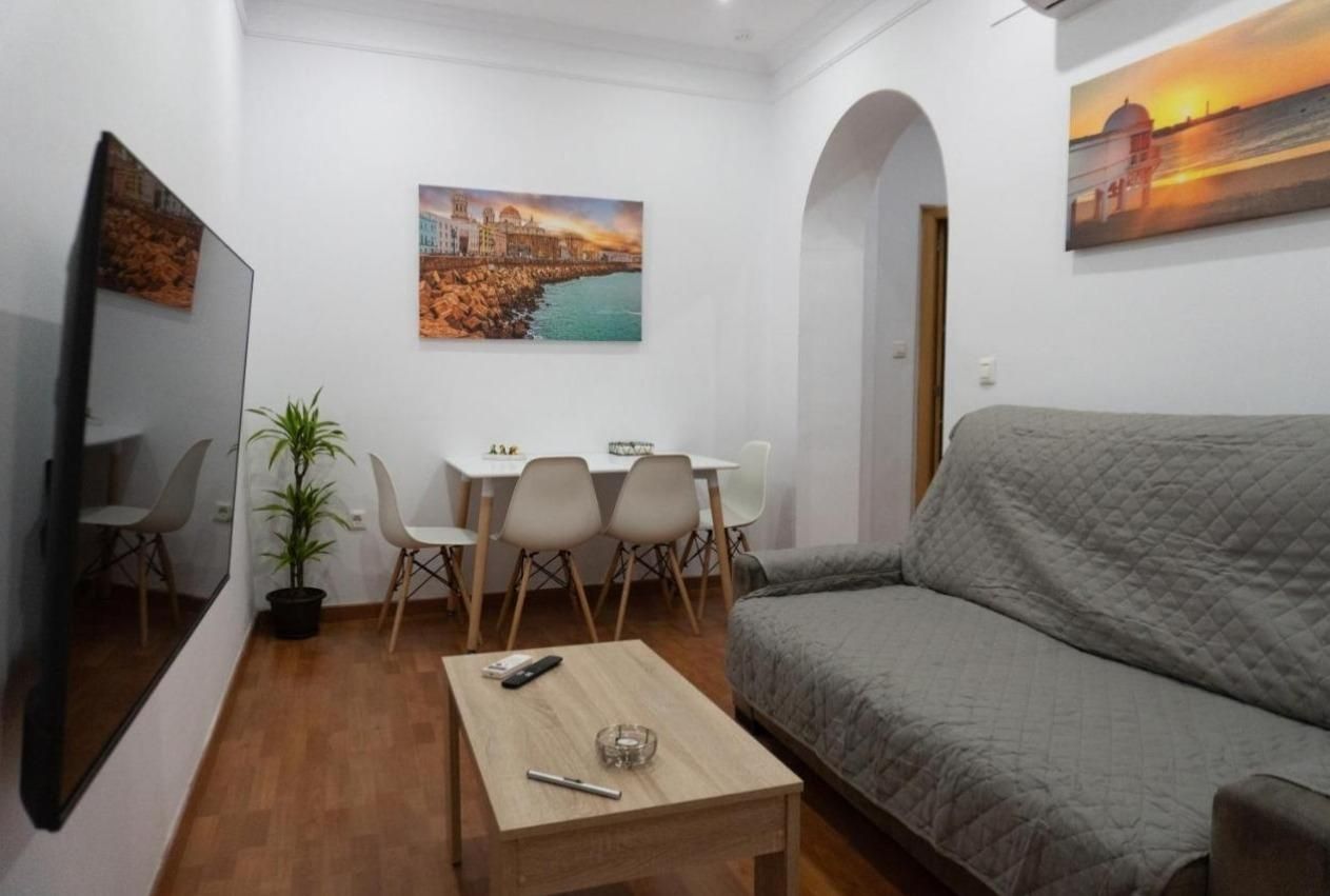 Sala de estar de Piso en venta en  Cádiz Capital con Aire acondicionado y Amueblado