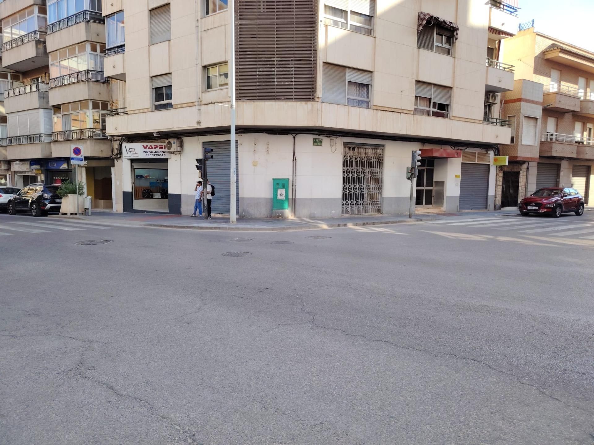 Premises for rent in Parque de la Bombilla