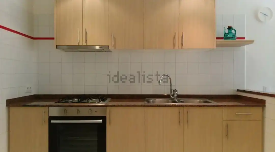 Cocina de Apartamento de alquiler en Regencós con Aire acondicionado, Calefacción y Jardín privado