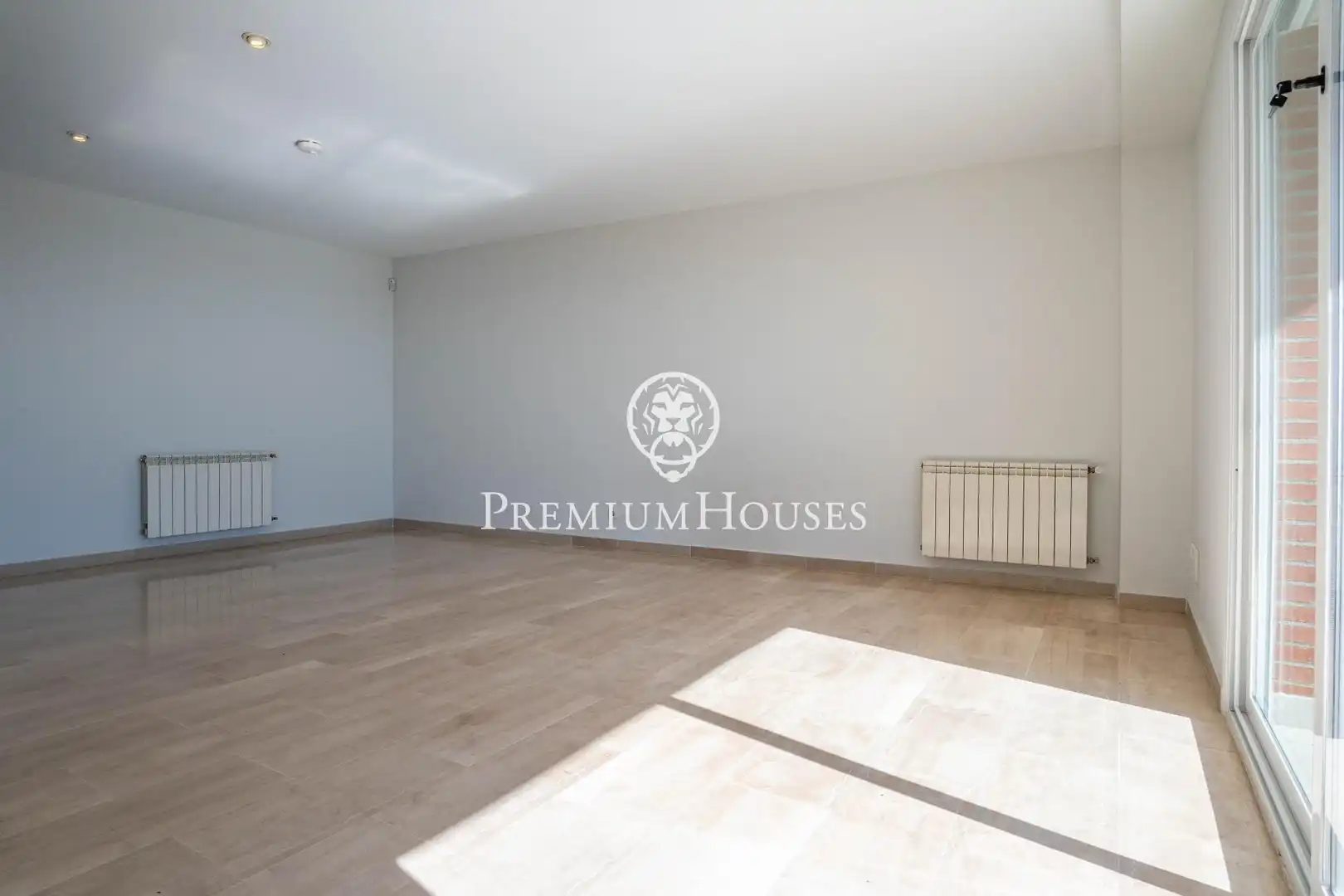 Attic for sale in Sitges  with Heating, Private garden and Terrace