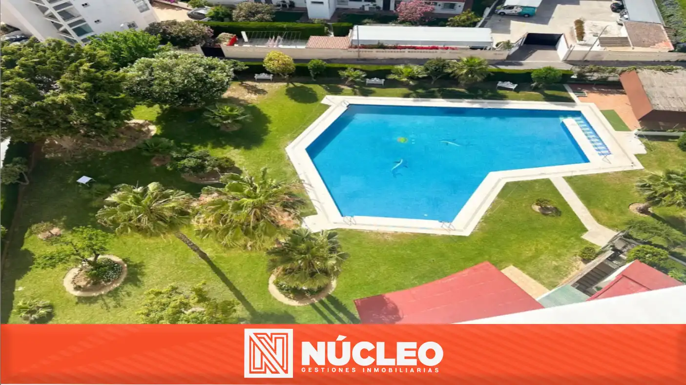 Swimming pool of Flat for sale in Benalmádena  with Air Conditioner, Heating and Private garden