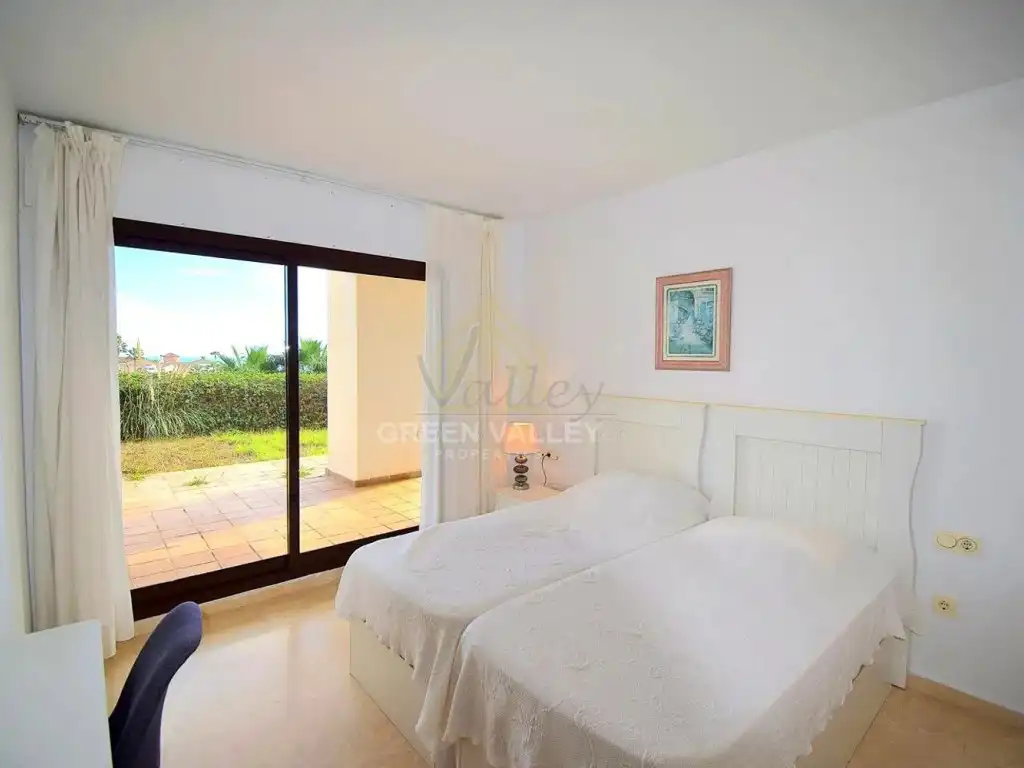 Piso con piscina en venta en La Alcaidesa, imagen 14