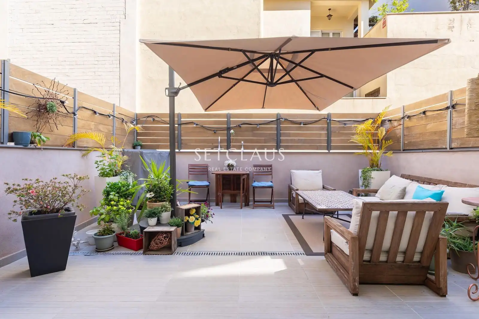 Terrasse von Maisonette zum Verkauf in El Masnou mit Klimaanlage, Heizung und Parkett