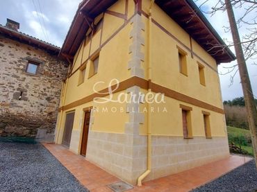 Casa en venta en Zeanuri