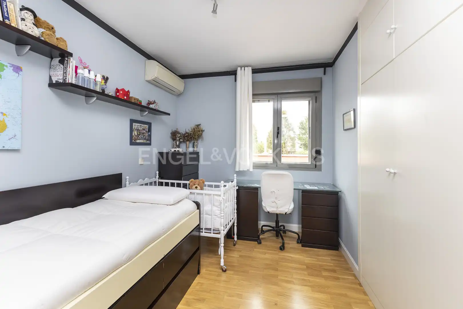 Schlafzimmer von Maisonette zur Miete in La Moraleja mit Klimaanlage, Heizung und Privatgarten
