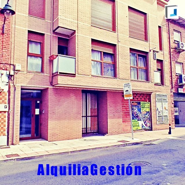 Vista exterior de Local en venta en Alovera