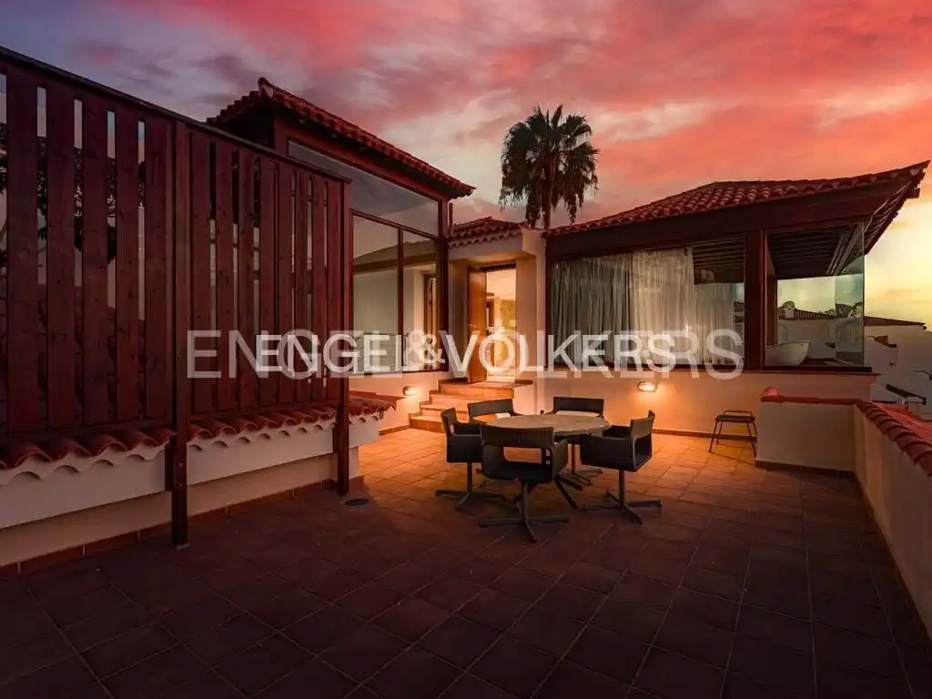 Houses for sale in Acantilados de Los Gigantes