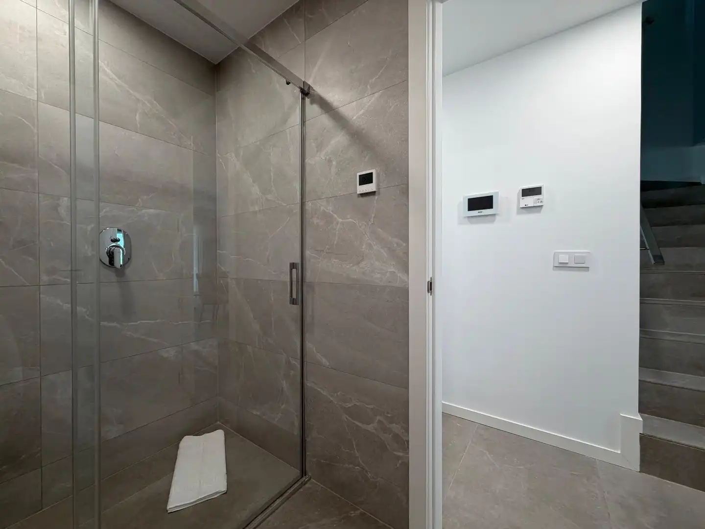 Badezimmer von Dachboden zur Miete in Finestrat mit Klimaanlage, Heizung und Privatgarten