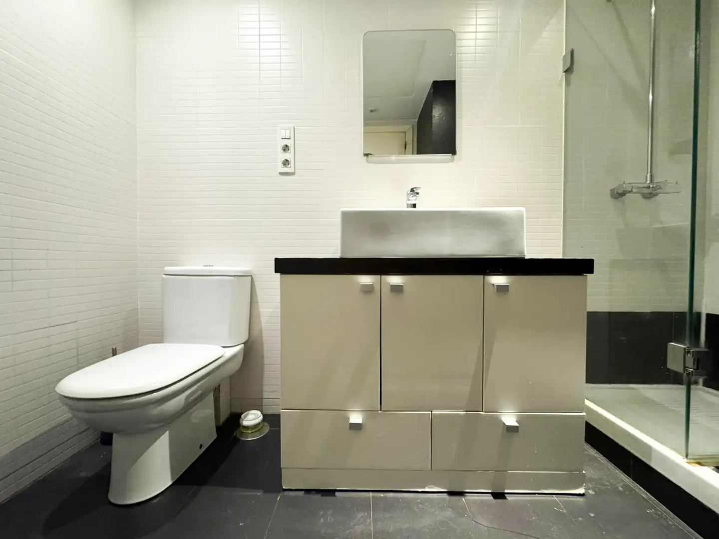 Baño de Piso en venta en Madrid con Calefacción y Amueblado