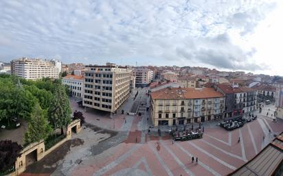 Vista exterior de Pis en venda en Soria Capital 