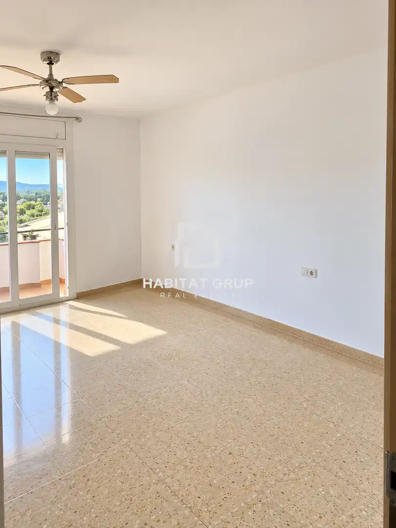 Schlafzimmer von Dachboden zum Verkauf in Veïnat