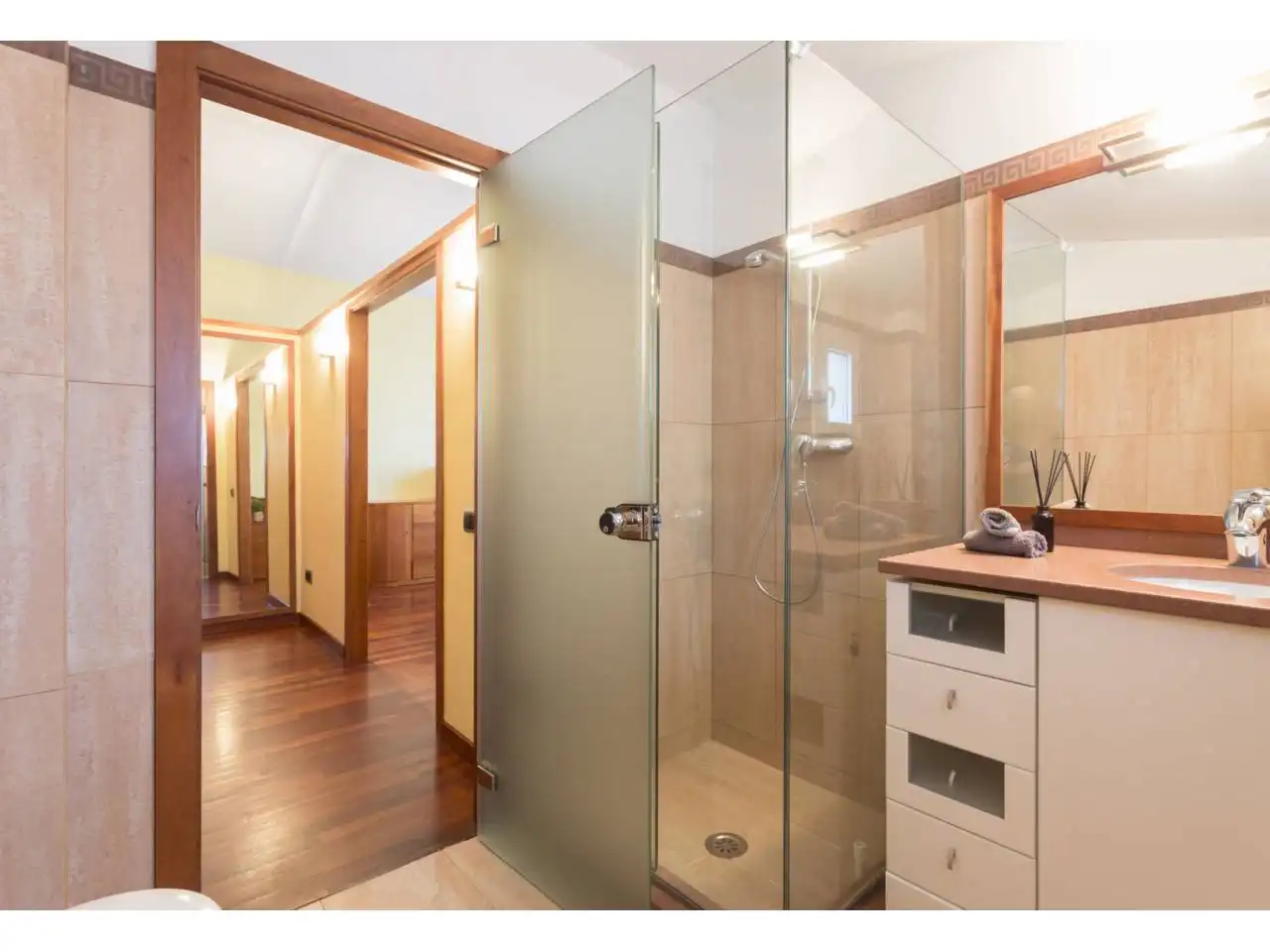 Baño de Casa o chalet de alquiler en Quart con Aire acondicionado, Calefacción y Jardín privado