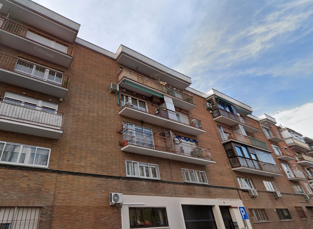 Flat for sale in Calle de Carlos Dabán, San Isidro