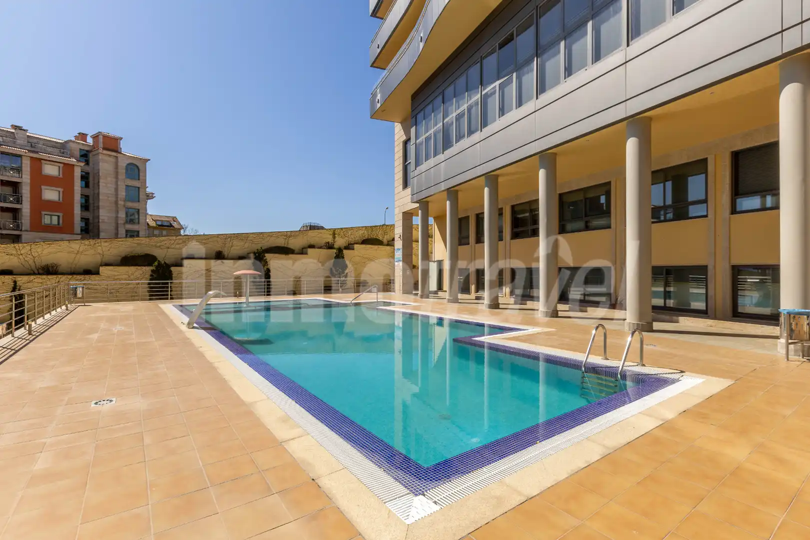 Piscina de Apartament en venda en Sanxenxo amb Calefacció, Parquet i Terrassa