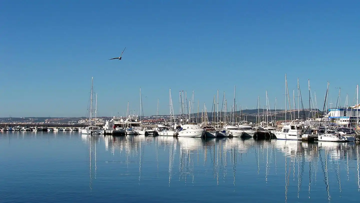 Vista exterior de Apartament en venda en Estepona amb Aire condicionat, Calefacció i Terrassa
