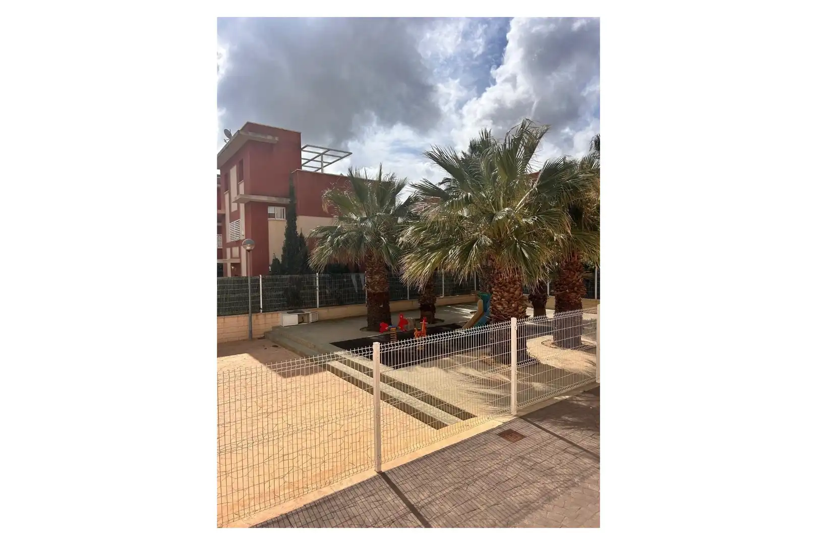 Vista exterior de Piso en venta en Orihuela con Aire acondicionado, Terraza y Balcón