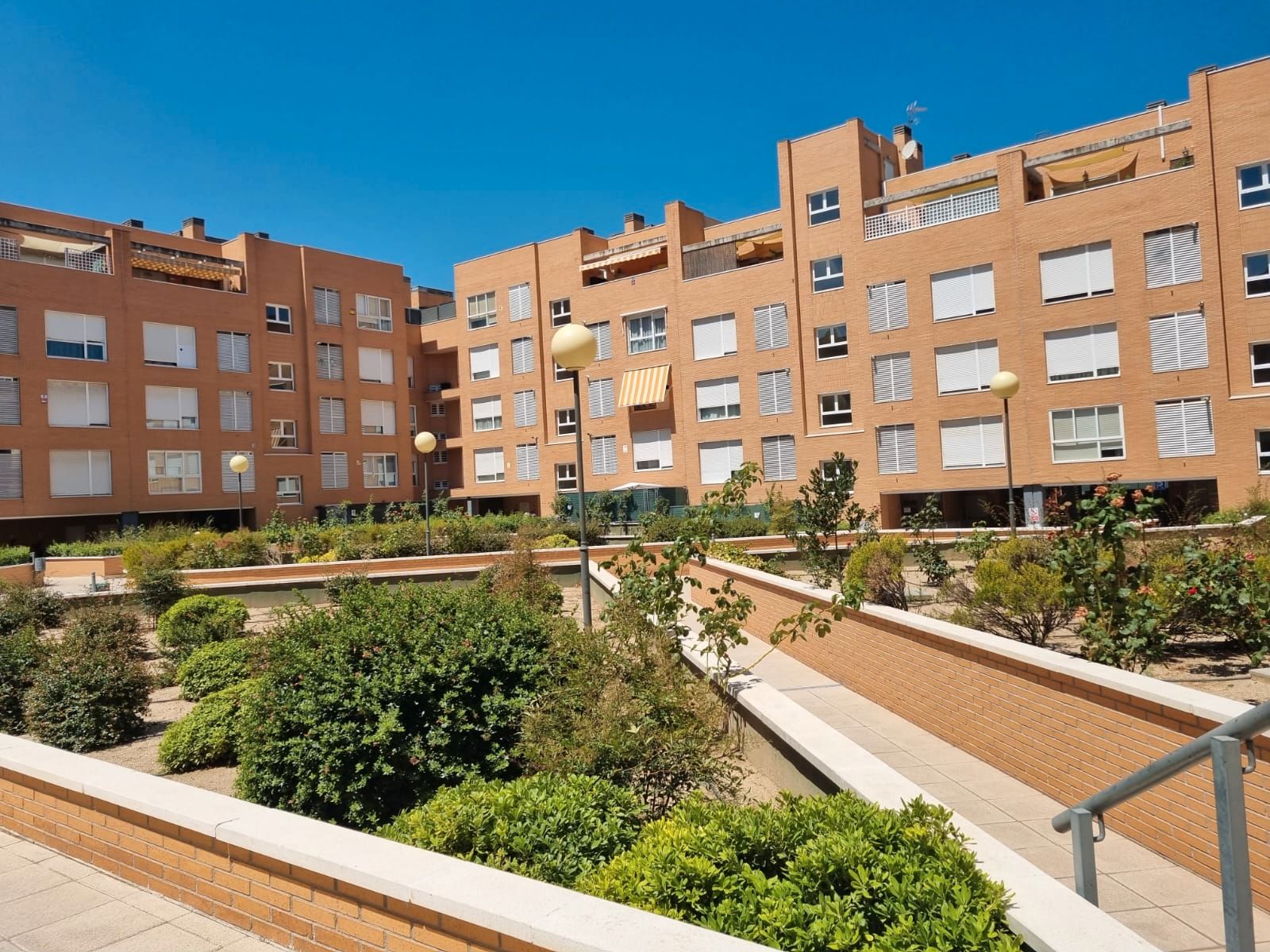Vista exterior de Piso en venta en  Madrid Capital con Calefacción, Trastero y Amueblado