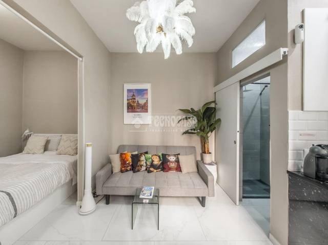 Piso en Venta en Universidad - Malasaña