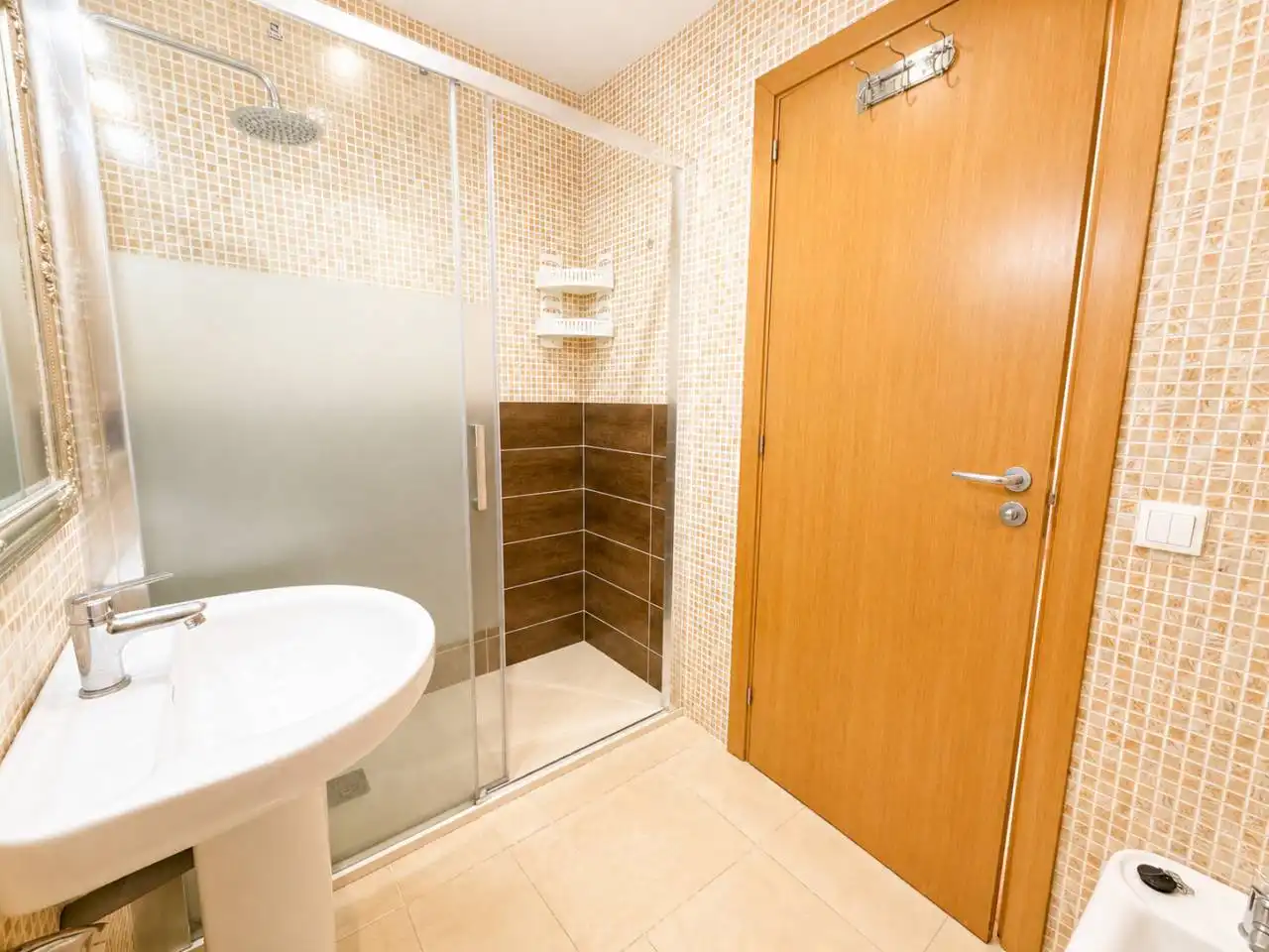 Badezimmer von Wohnung zum Verkauf in Palafrugell mit Privatgarten, Terrasse und Gemeinschaftspool