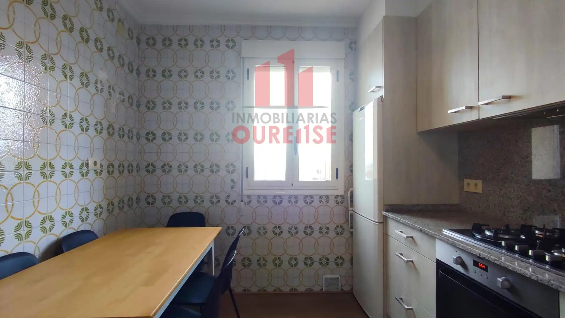 Cuina de Casa o xalet de lloguer en Ourense Capital  amb Calefacció, Traster i Moblat