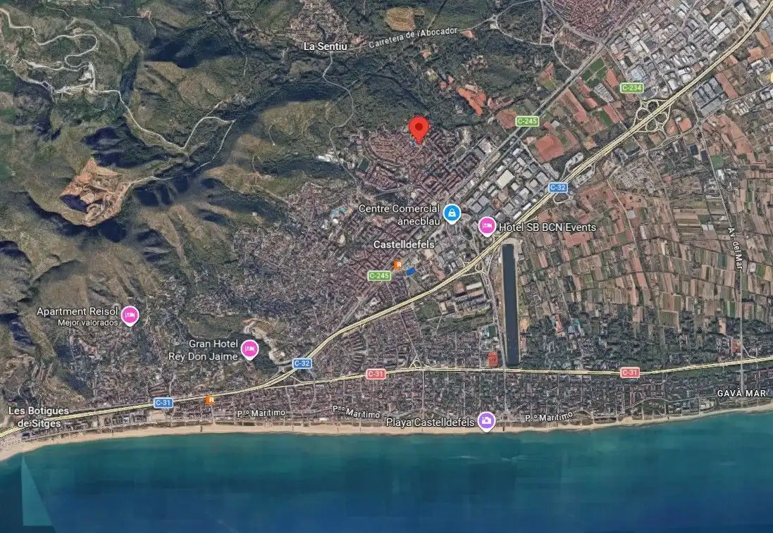 Vista exterior de Residencial en venda en Castelldefels