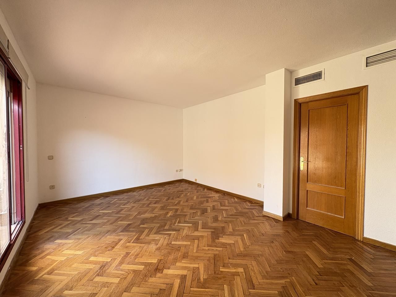 Àtic de lloguer en  Madrid Capital amb Aire condicionat, Parquet i Terrassa