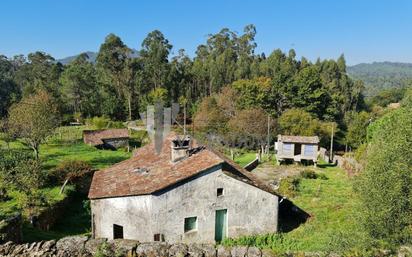 Vista exterior de Casa o xalet en venda en Gondomar amb Calefacció i Jardí privat