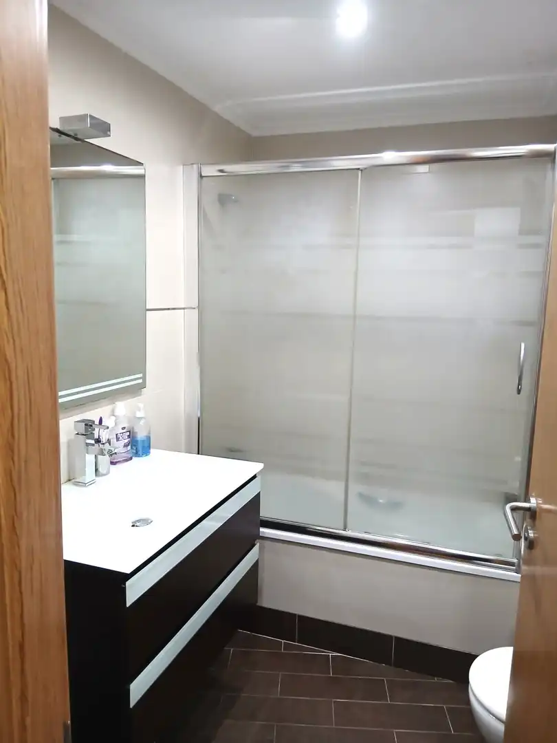 Baño de Piso en venta en Gijón  con Calefacción, Parquet y Trastero