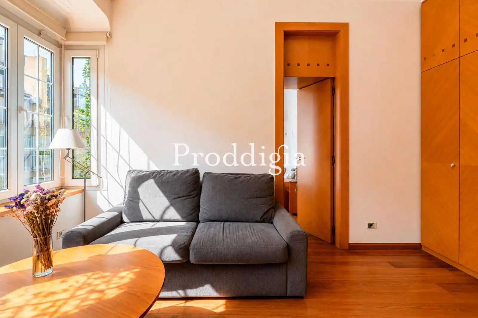 Wohnzimmer von Wohnung zum Verkauf in Barcelona mit Klimaanlage, Heizung und Privatgarten