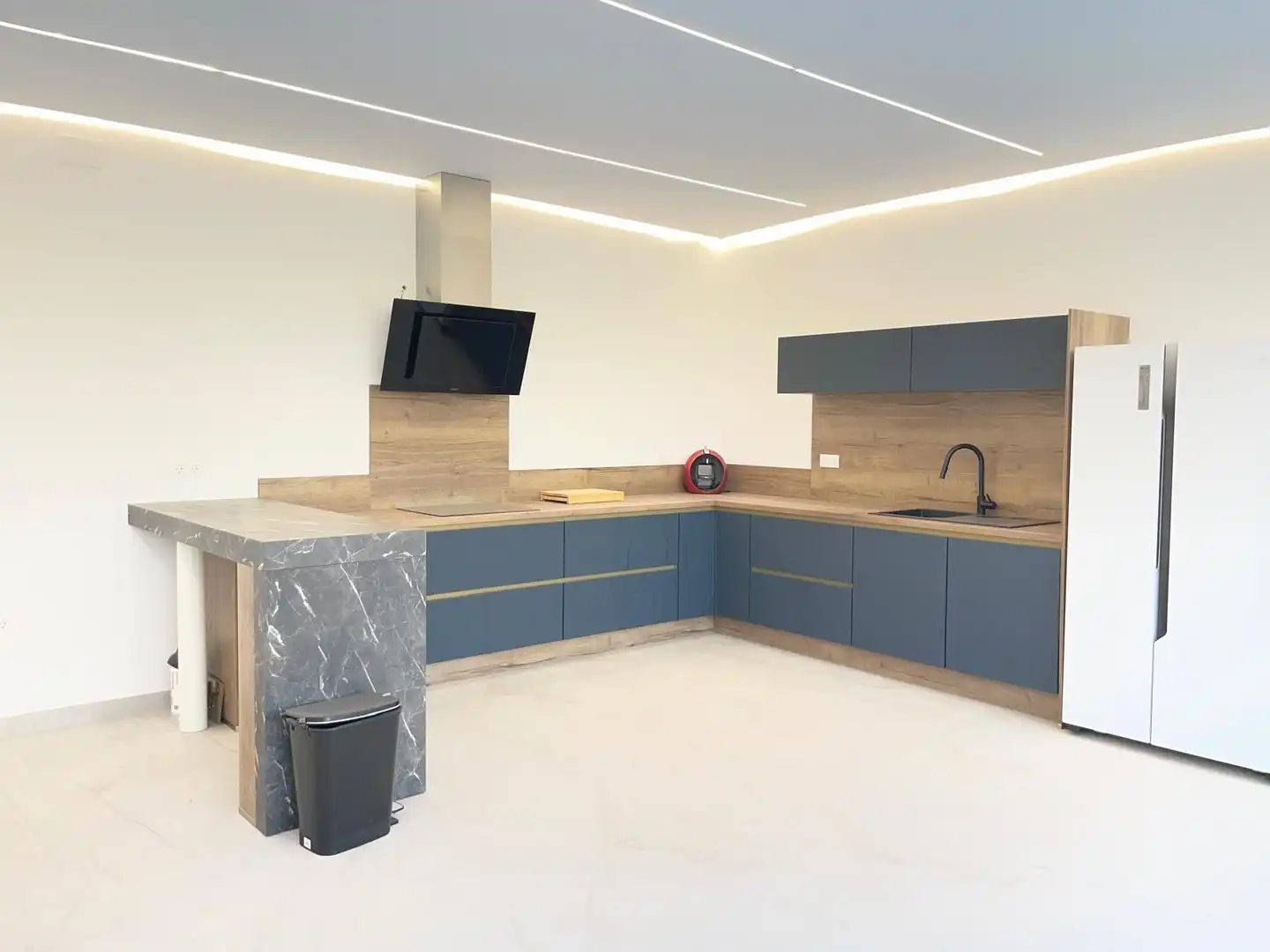 Kitchen of Houses for sale in Mutxamel  with Air Conditioner, Private garden and Storage room