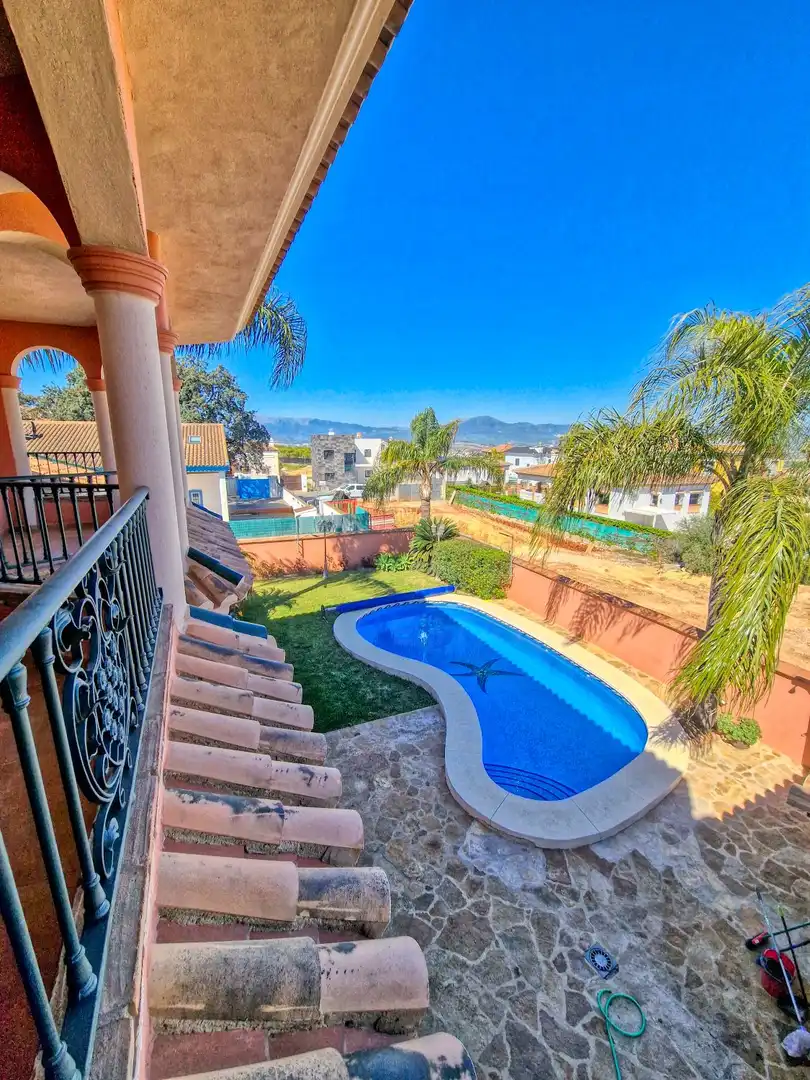 Piscina de Casa o chalet en venta en Alhaurín El Grande con Aire acondicionado, Calefacción y Terraza
