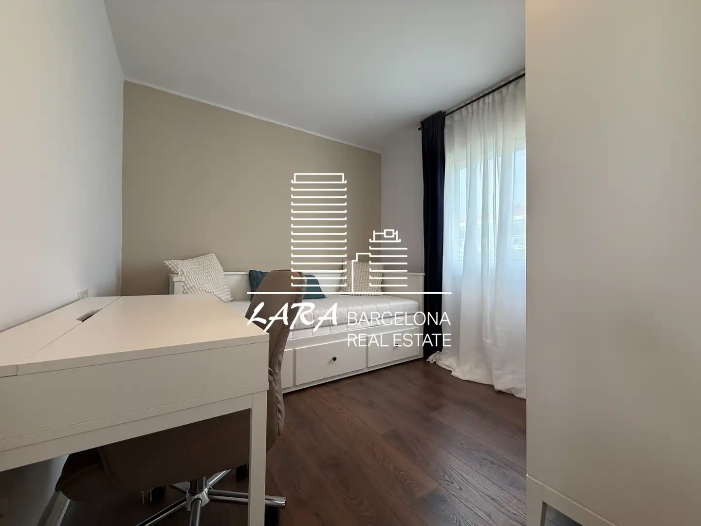 Bedroom of Flat for sale in Montmar
