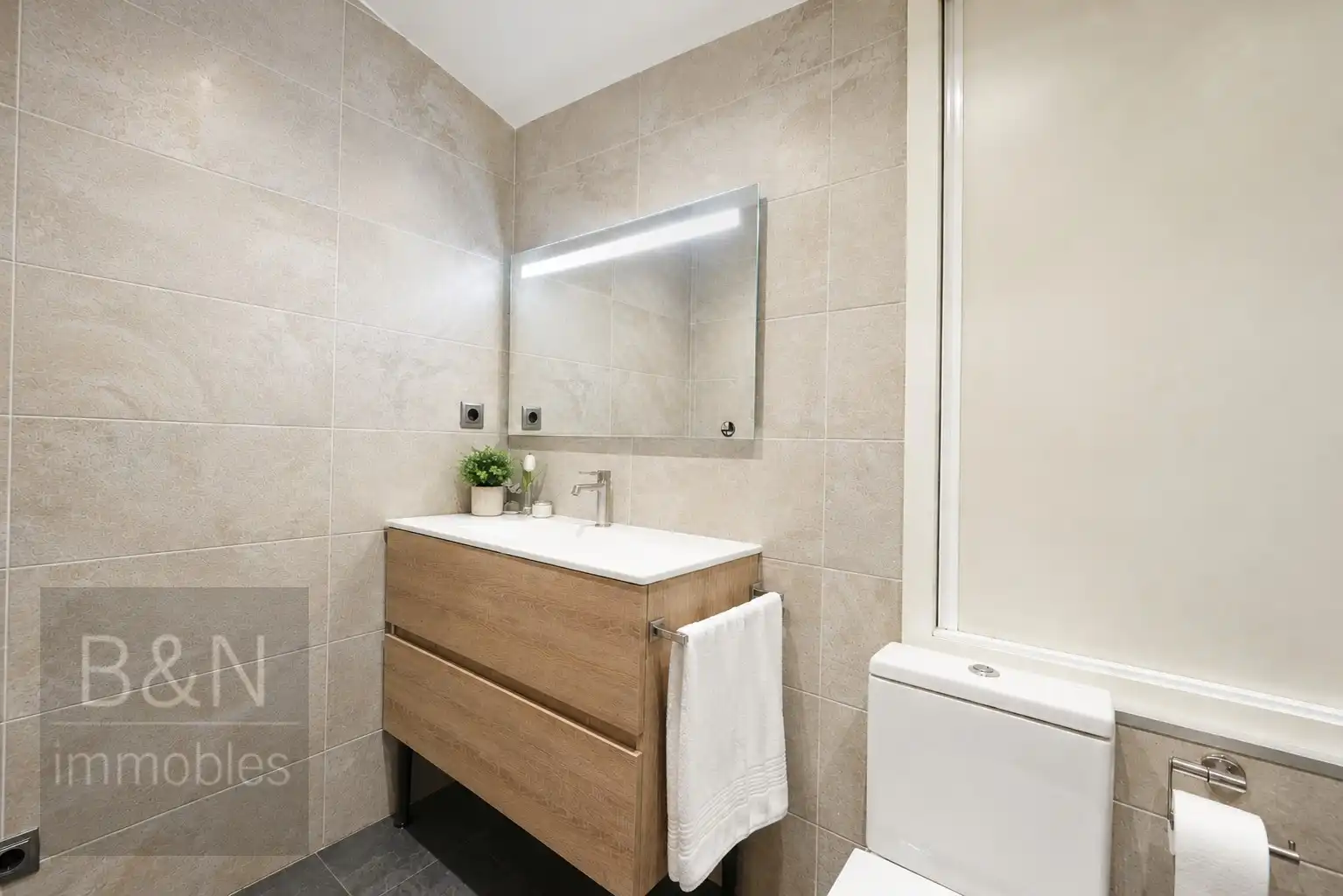 Bathroom of Duplexes for sale in Sabadell  with Air Conditioner, Heating and Terrace