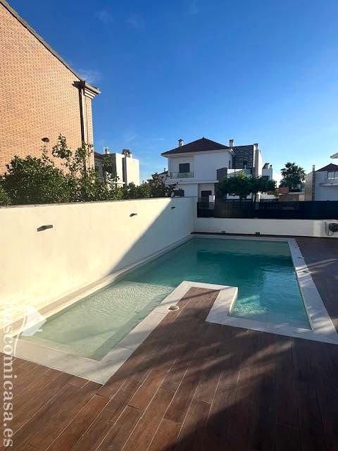 Swimming pool of House or chalet for sale in Linares  with Private garden, Terrace and Swimming Pool
