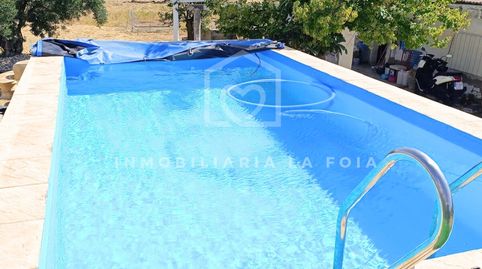 Casita rural con parcela y piscina en Castalla
