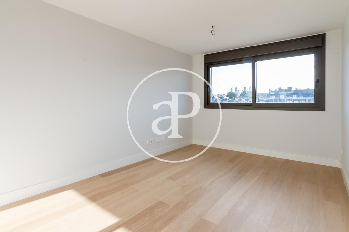 Bedroom of Flat to rent in  Madrid Capital  with Air Conditioner, Heating and Private garden