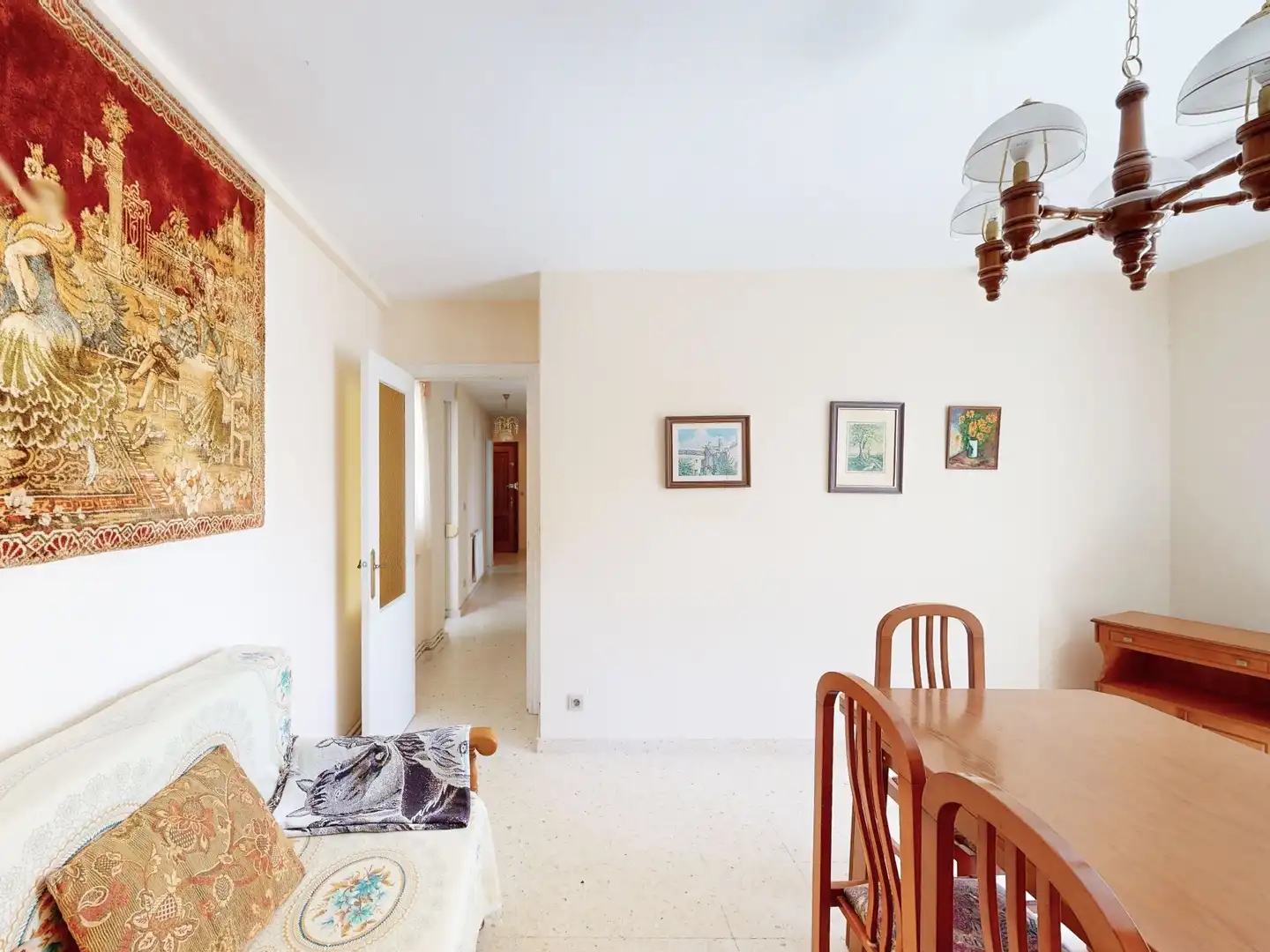 Comedor de Piso en venta en Foz con Calefacción, Trastero y Amueblado