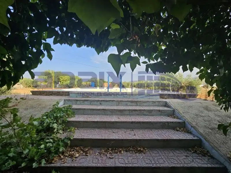 Maison rustique avec piscine à vendre à Argamasilla de Calatrava
