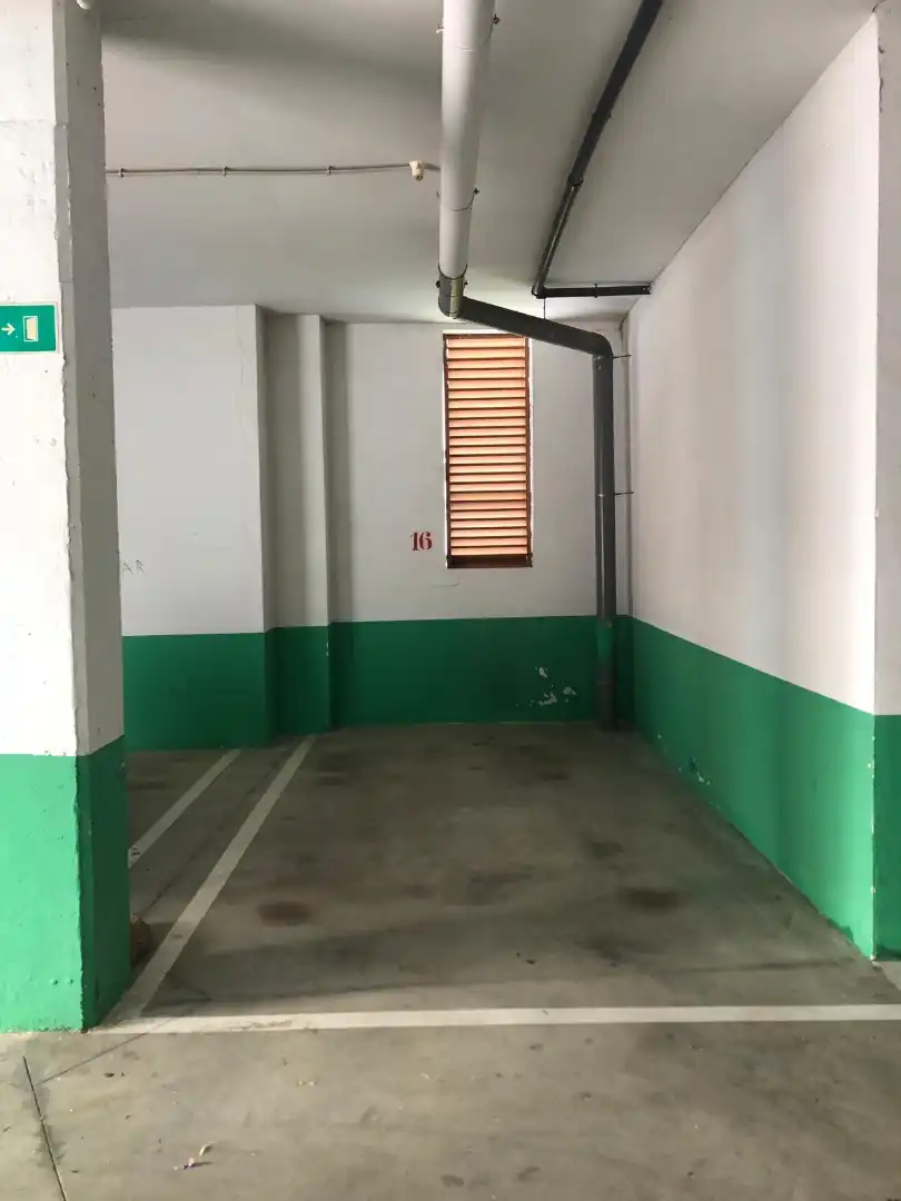 Aparcament de Pis en venda en Badajoz amb Aire condicionat