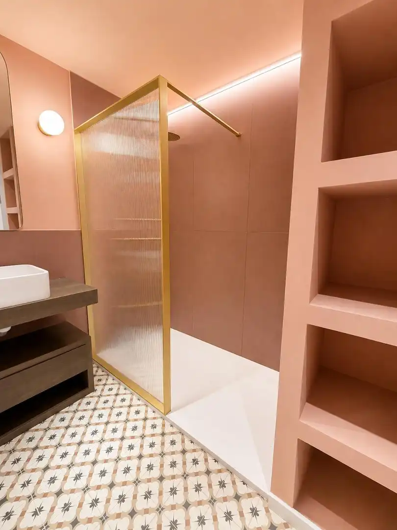 Bathroom of Flat for rent in Valencia  with Air Conditioner, Heating and Parquet flooring