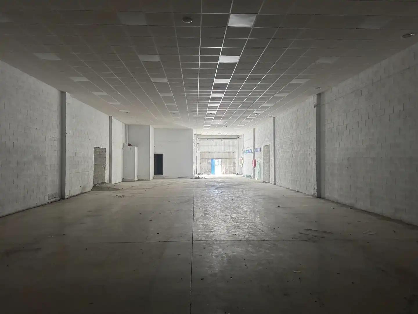 Industrial buildings for rent in Teo