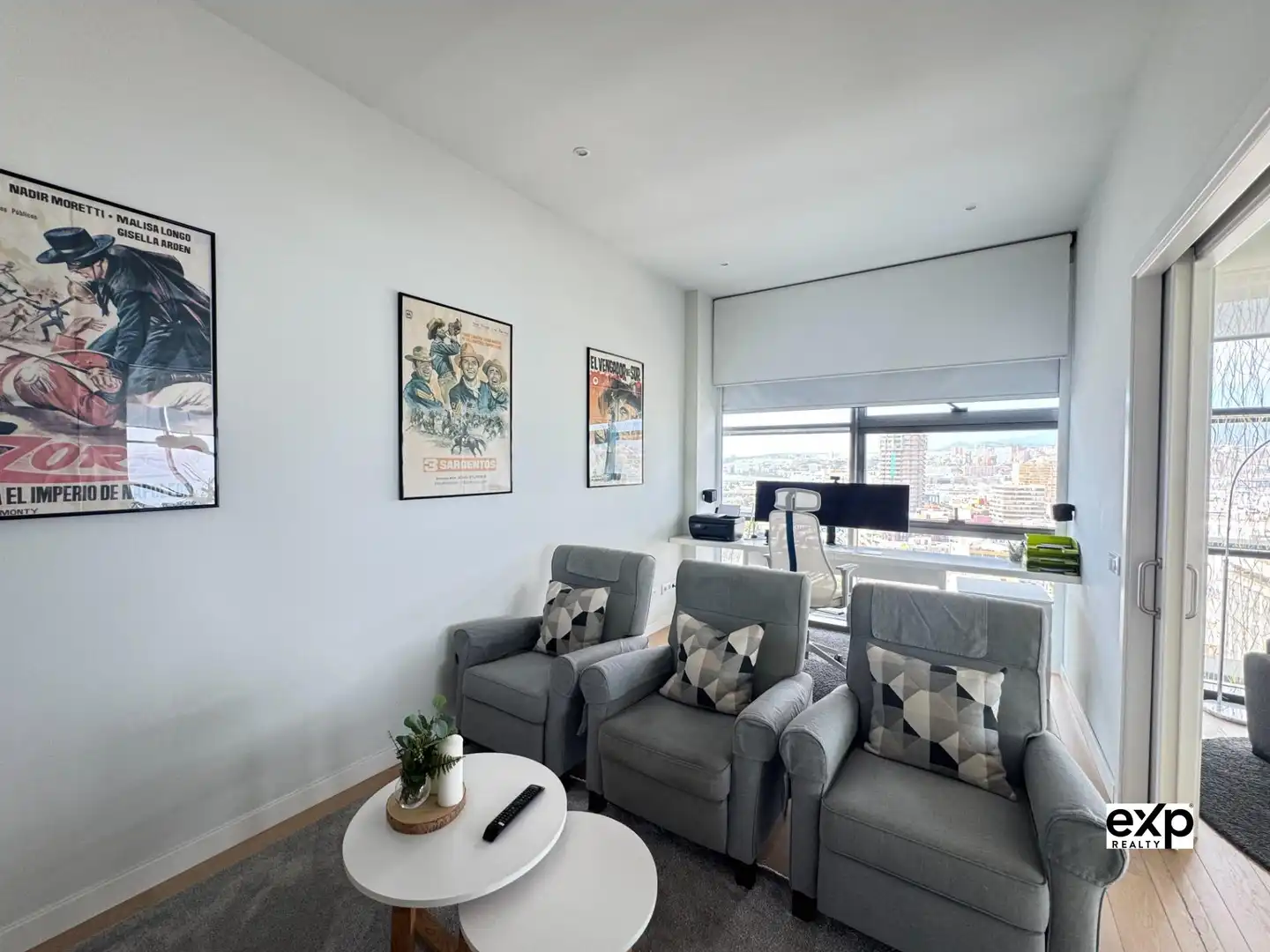 Sala d'estar de Dúplex en venda en Las Palmas de Gran Canaria amb Aire condicionat, Traster i Moblat