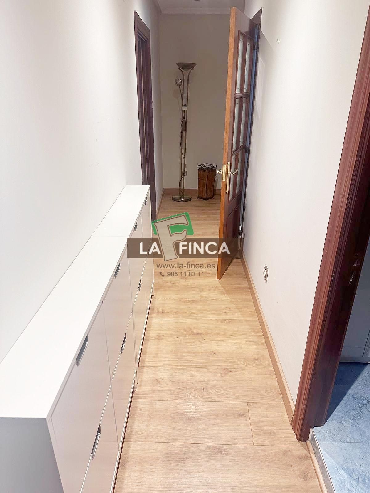 Pis de lloguer en Oviedo  amb Calefacció i Parquet