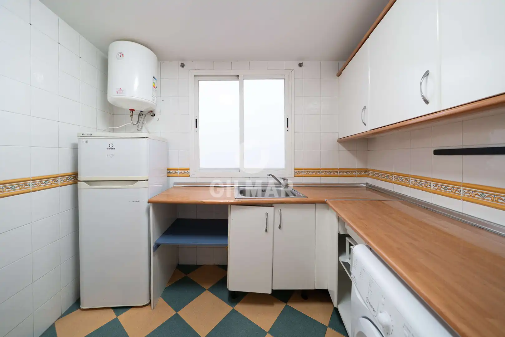 Cocina de Piso en venta en Madrid con Calefacción